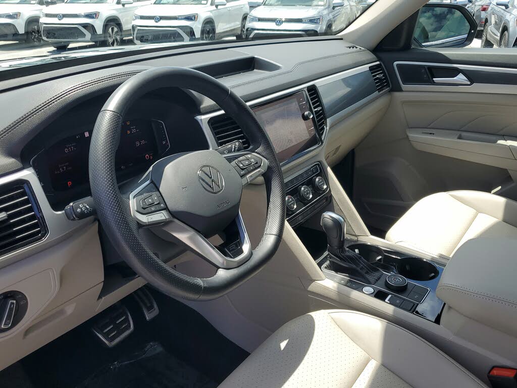 
								2022 Volkswagen Atlas V6 SEL R-Line 4Motion full									