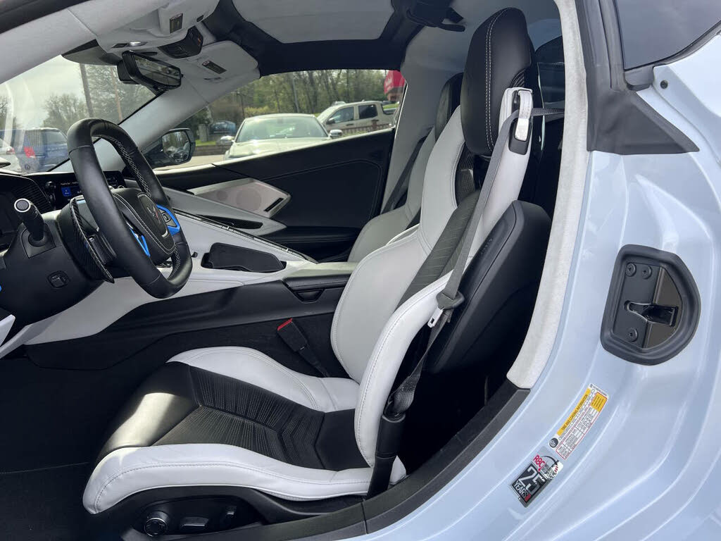 
								2020 Chevrolet Corvette Stingray 3LT Coupe RWD full									