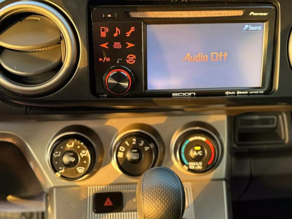 
								2012 Scion xB RS 9.0 full									