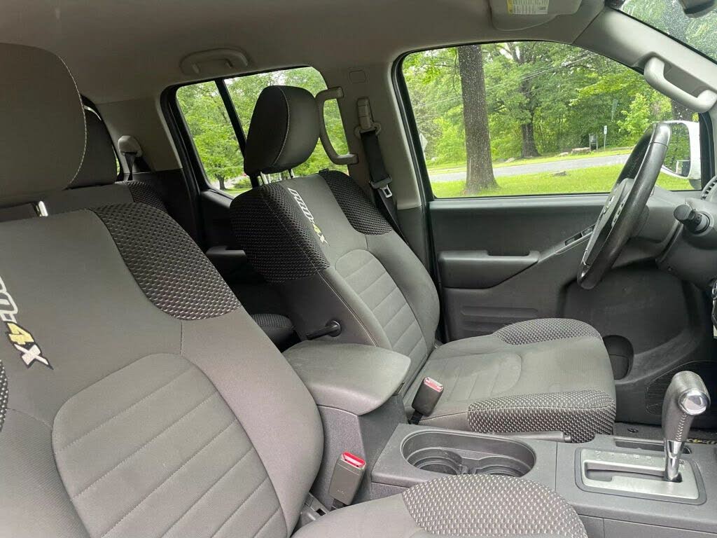 
								2016 Nissan Frontier PRO-4X Crew Cab 4WD full									