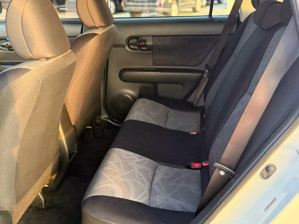 
								2012 Scion xB RS 9.0 full									