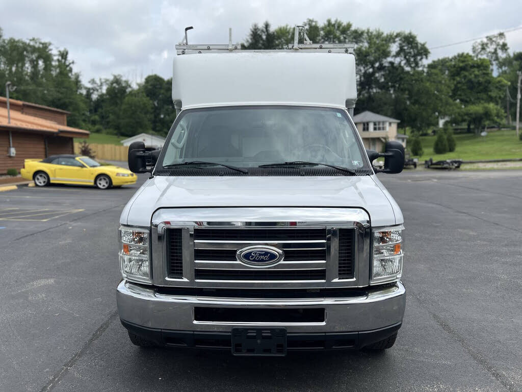
								2015 Ford E-Series Chassis E-350 Super Duty 138 Cutaway RWD full									