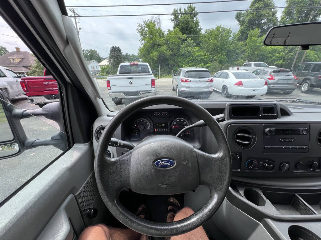 
								2015 Ford E-Series Chassis E-350 Super Duty 138 Cutaway RWD full									