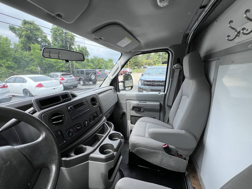 
								2015 Ford E-Series Chassis E-350 Super Duty 138 Cutaway RWD full									