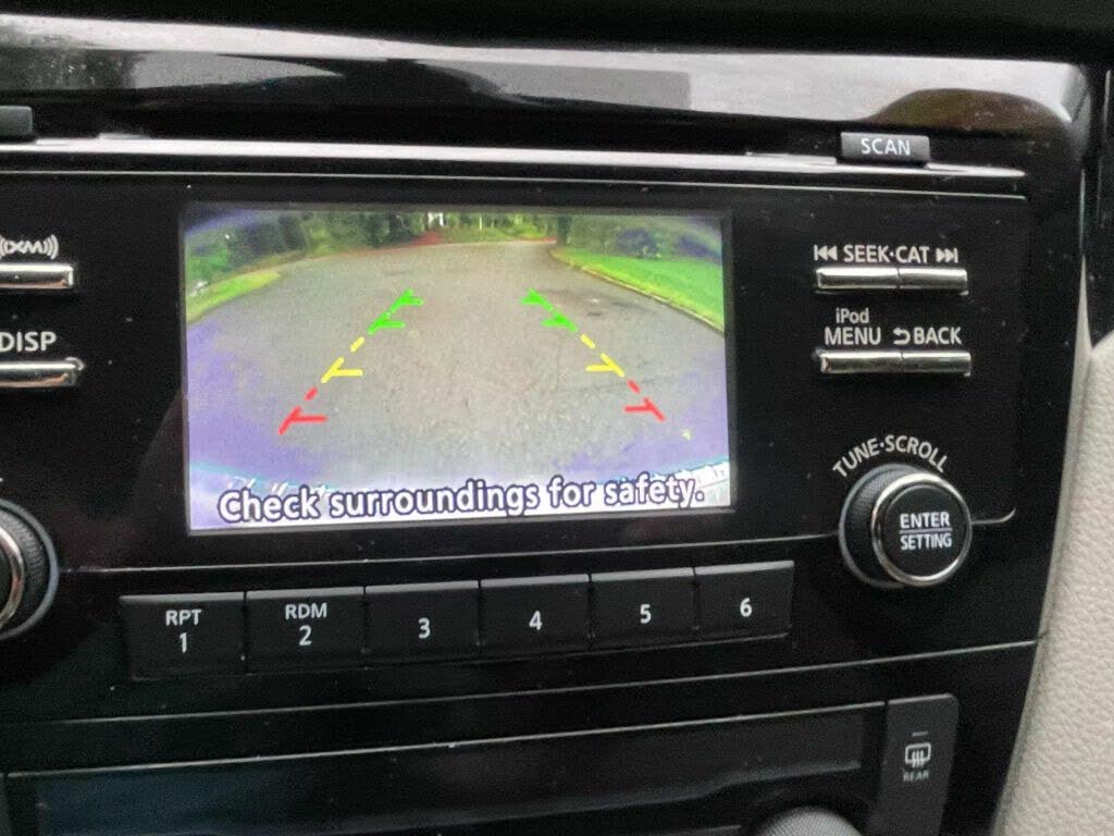 
								2018 Nissan Rogue Sport SV AWD full									