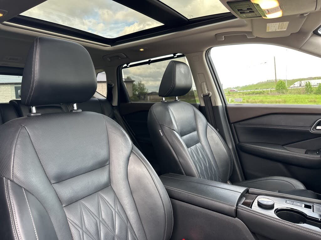 
								2021 Nissan Rogue Platinum AWD full									