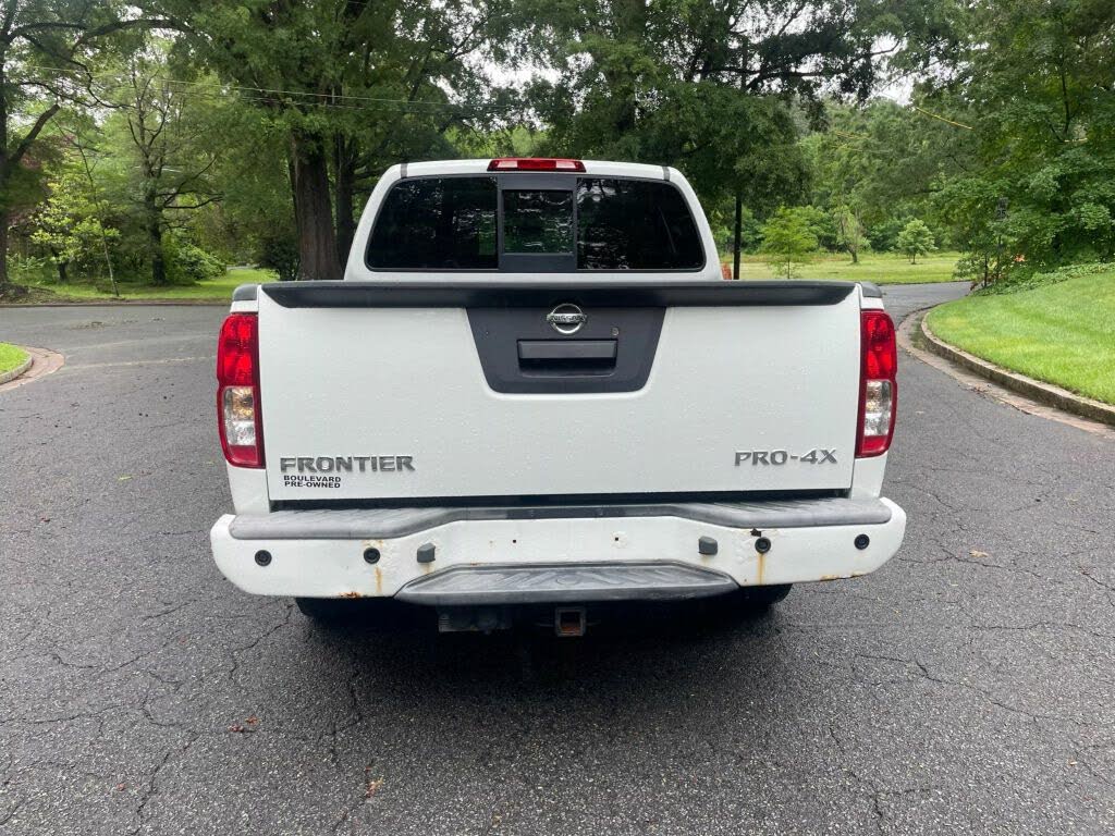 
								2016 Nissan Frontier PRO-4X Crew Cab 4WD full									