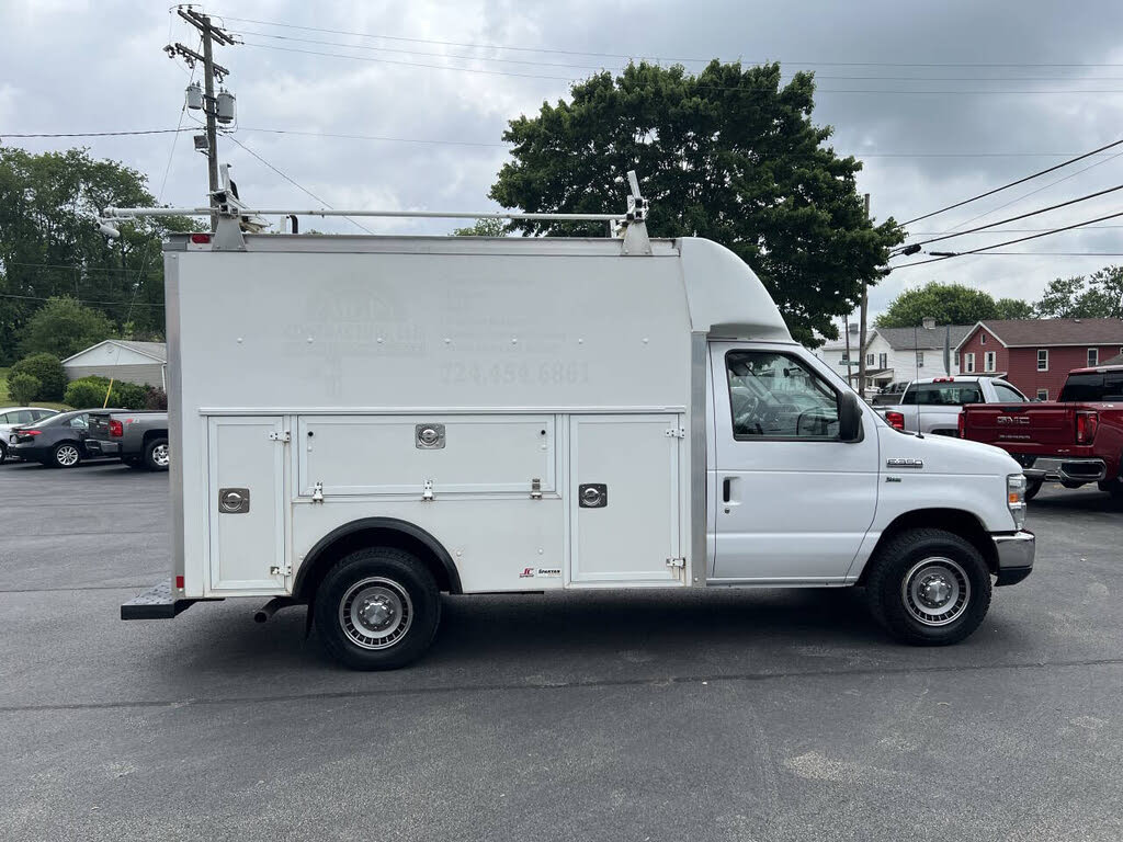 
								2015 Ford E-Series Chassis E-350 Super Duty 138 Cutaway RWD full									