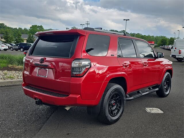 
								2022 Toyota 4Runner SR5 RWD full									