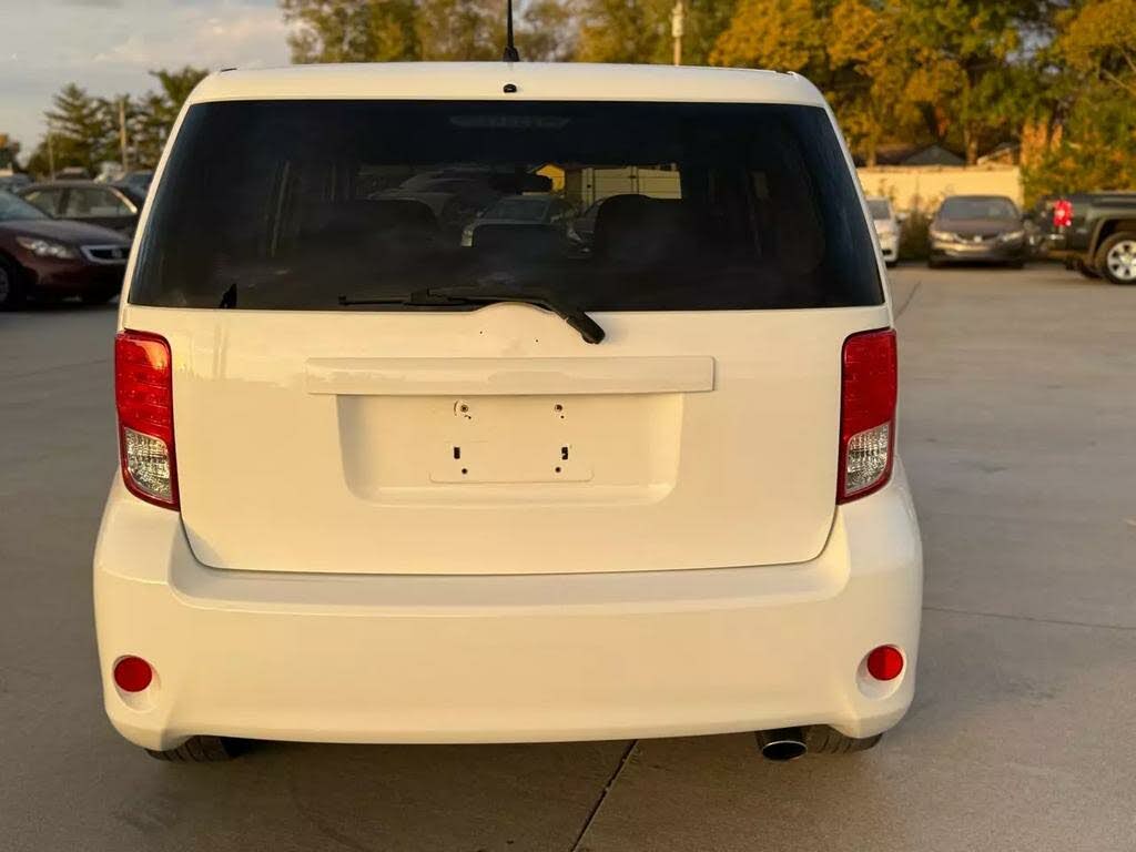 
								2012 Scion xB RS 9.0 full									