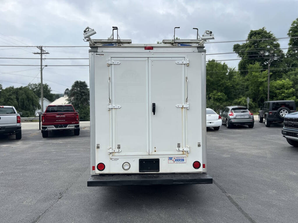 
								2015 Ford E-Series Chassis E-350 Super Duty 138 Cutaway RWD full									