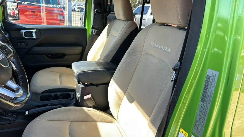 
								2019 Jeep Wrangler Unlimited Sahara 4WD full									